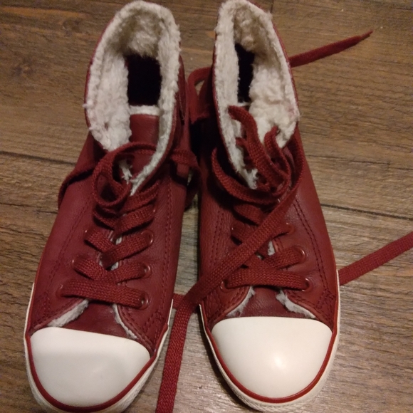 Converse All-Star Mens sz 6 Maroon Leather  Faux Fur Lined Shoes Chuck Taylor - Picture 6 of 6